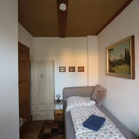 Und Falknerei An Der Alten Schmiede 3* Bernstadt auf dem Eigen