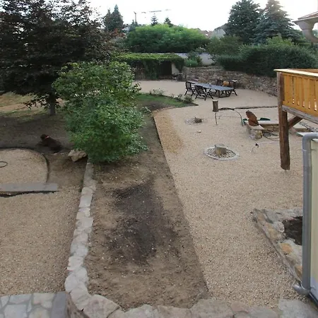 Und Falknerei An Der Alten Schmiede Affittacamere